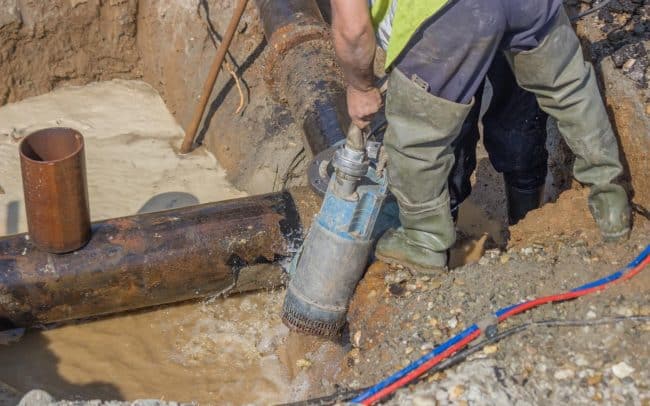 Service de pompe à eau dans les Laurenitdes